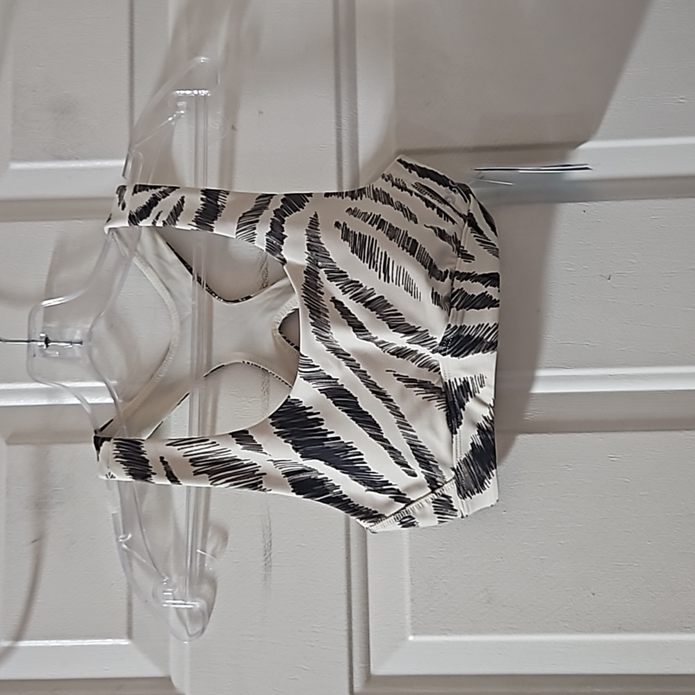DSG Aspire Sports Bra: TRIPPY ZEBRA PRINT: NEW WITH TAGS: 2XS